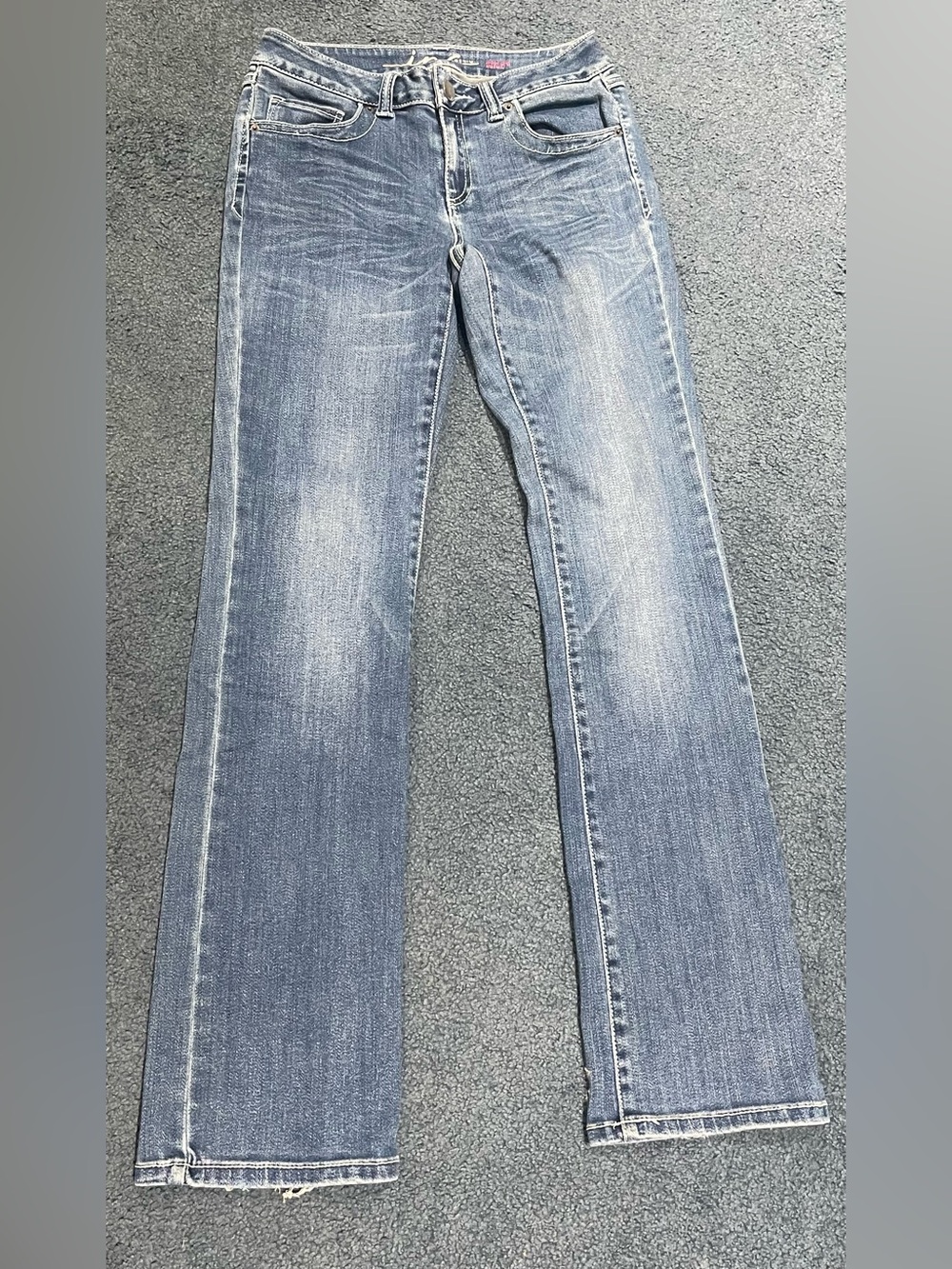 Inc. RN 1344130 Light Wash Straight Leg Jeans